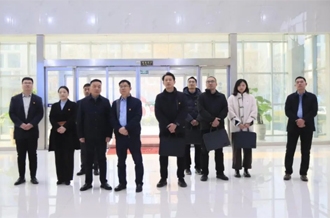 省纪委监委驻中州集团纪检监察组与河南森林舞会官网乳业集团结合发展主题党日活动